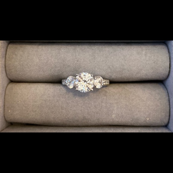 QVC RING - Picture 1 of 2